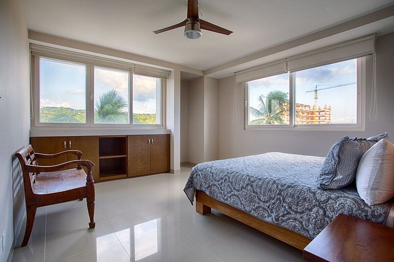 NEW! Ideal for Monthly stays with Oceanview!