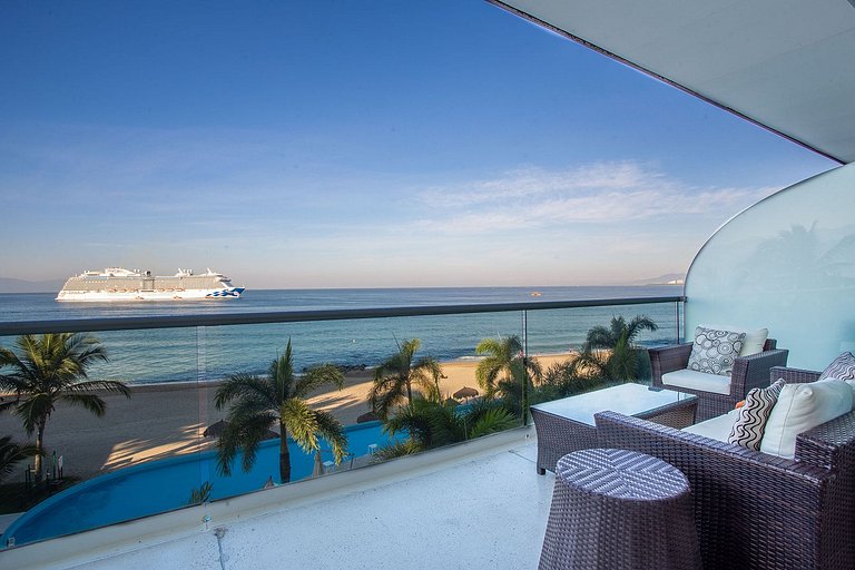 Panoramic Oceanview Condo, Luxe Peninsula Vallarta