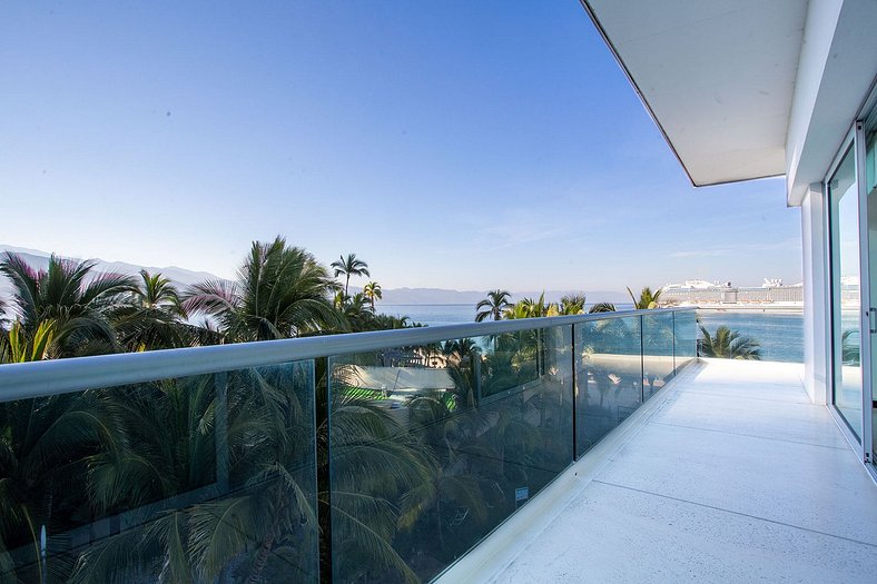 Panoramic Oceanview Condo, Luxe Peninsula Vallarta