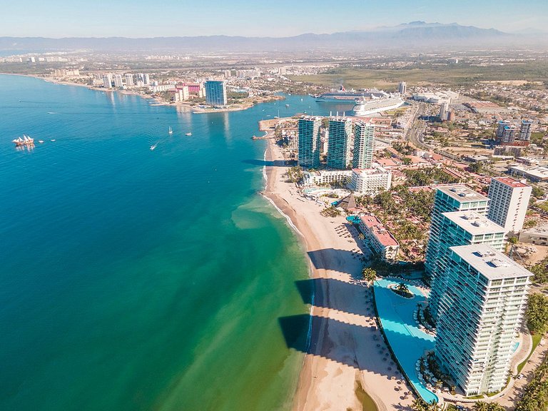 Panoramic Oceanview Condo, Luxe Peninsula Vallarta