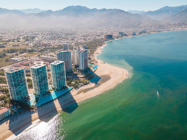 Panoramic Oceanview Condo, Luxe Peninsula Vallarta