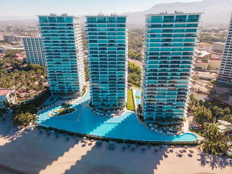 Panoramic Oceanview Condo, Luxe Peninsula Vallarta