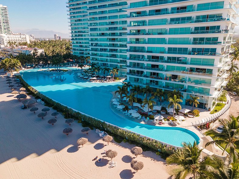 Panoramic Oceanview Condo, Luxe Peninsula Vallarta