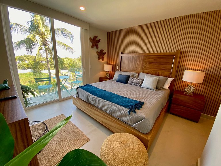 Relax in Style, Close to the Ocean and Nightlife